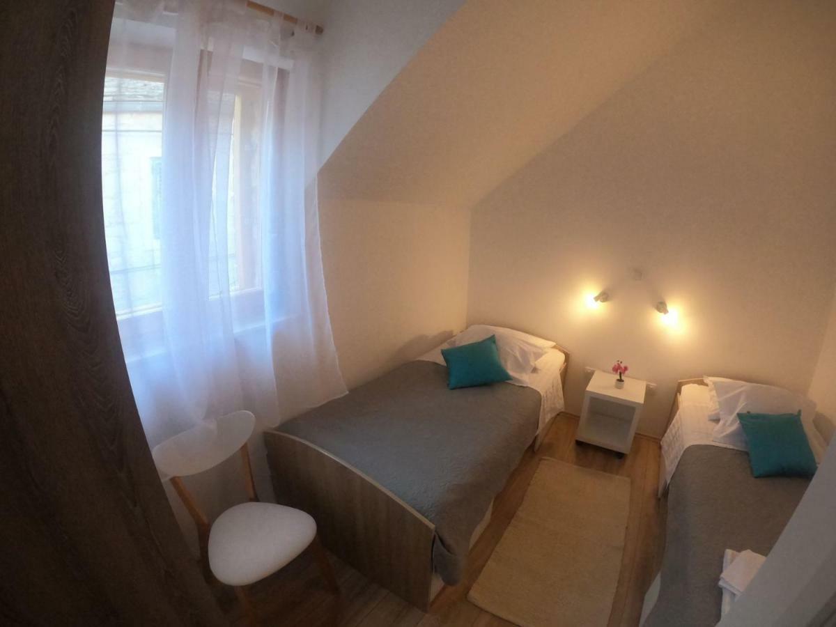 Apartment Vesna Primosten Exterior photo